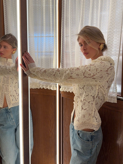 Blusa Elegance Lace – Manga larga con detalle de encaje