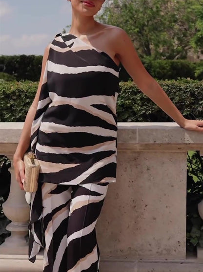 Look sofisticado animal print de corte asimétrico